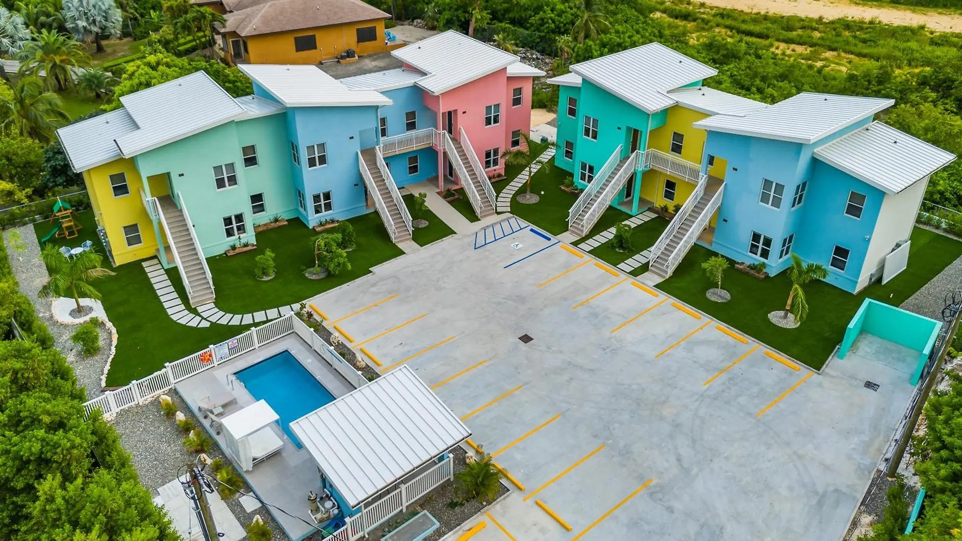 Affordable Luxury Apartments, 3 Min To Beach West Bay 0*,  Cayman Islands